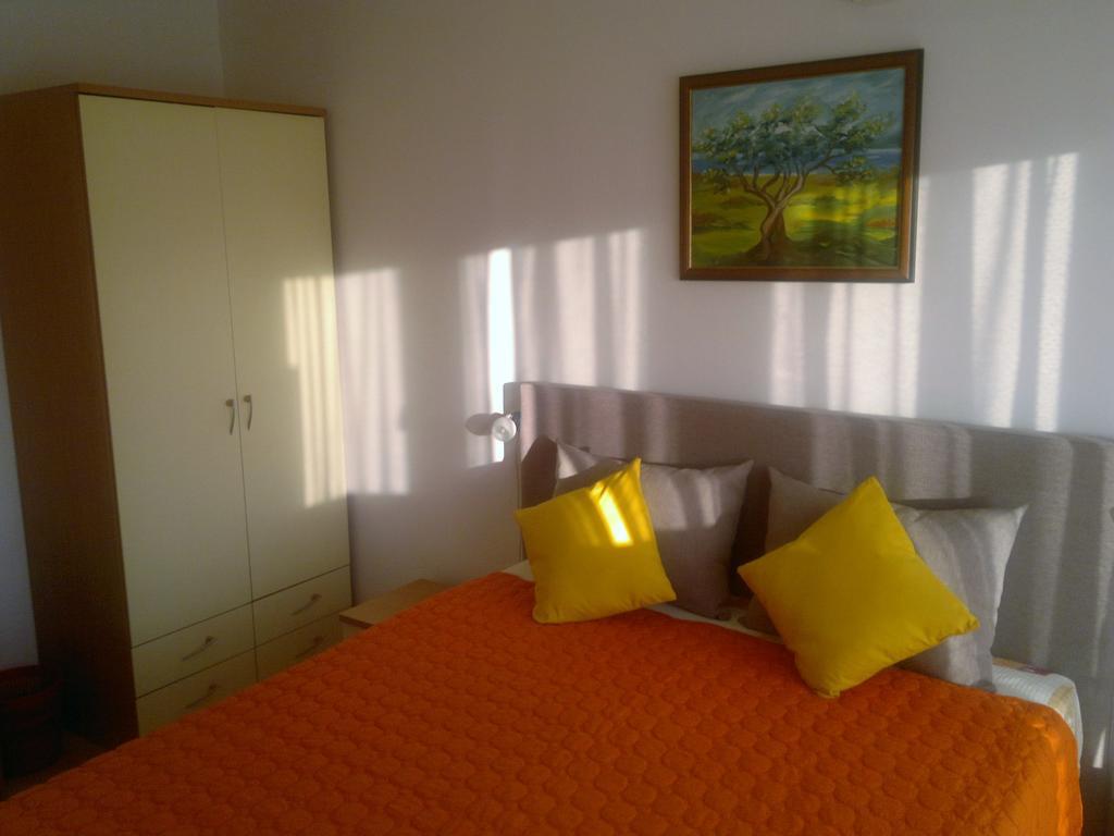 Lino Apartments โรวีน ภายนอก รูปภาพ